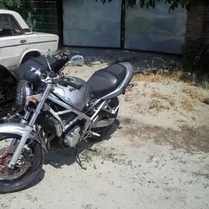 Продаю мотоцикл Suzuki Bandit 250