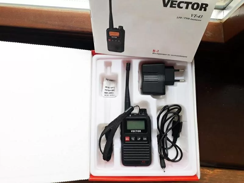 Радиостанция Vector VT-43 R-2 LPD/PMR,  2 шт